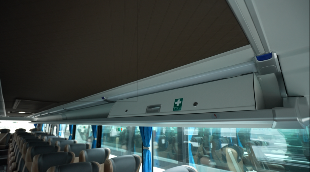 行業(yè)最大批量！宇通100輛高端旅游客車交付新疆