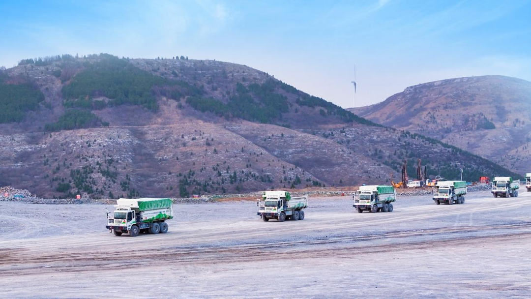 宇礦同行|宇通礦卡受邀參加全球礦業(yè)電氣化峰會，共繪零碳智慧礦山新藍(lán)圖！