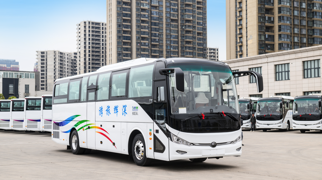 又100輛！宇通高端旅游客車(chē)再次批量交付新疆