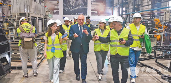 央視CGTN+人民日?qǐng)?bào)高頻關(guān)注：宇通深耕海外多元發(fā)展