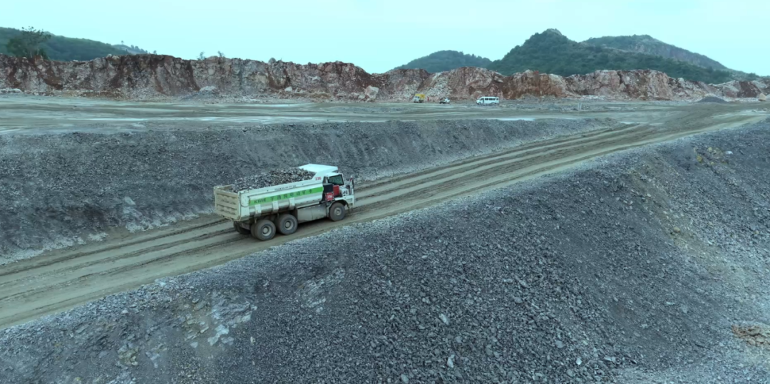 宇通礦卡——馭電革新，智啟礦途丨宇通礦卡賦能江西銘信-華新礦區(qū)高效綠色運營！