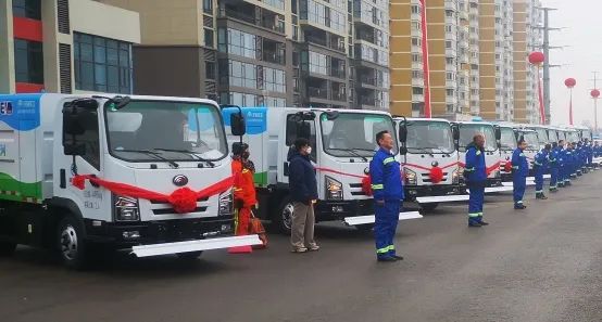 綠色新城，湛河未來(lái)┃21臺(tái)宇通新能源環(huán)衛(wèi)車(chē)輛批量交付平頂山