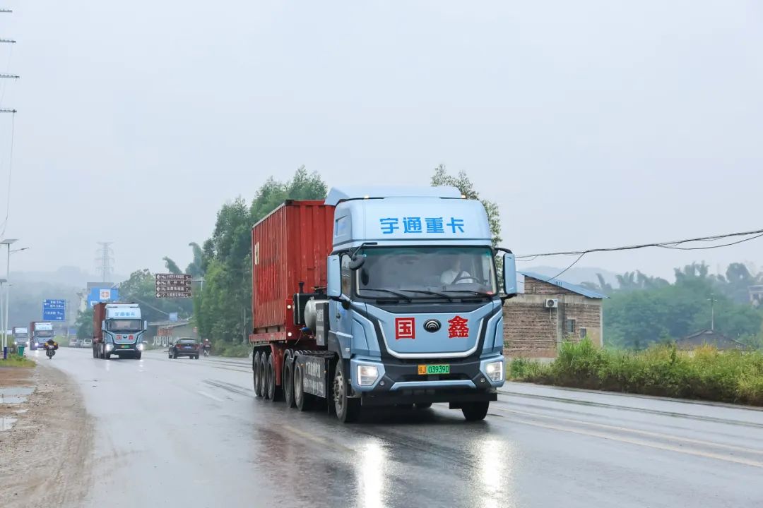 單趟多賺1000塊！宇通重卡為賀州鑫美運(yùn)輸插上增收的翅膀！
