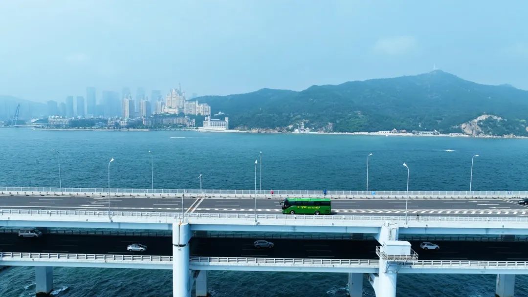 “國(guó)風(fēng)”邂逅“海風(fēng)”，宇通助力大連成信革新高端出行賽道